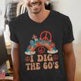 I Dig The 60s Aesthetic Nostalgia 1960's Retro 60s Party Men's V-Neck T-Shirt I Dig The 60s Aesthetic Nostalgia 1960's Retro 60s Party Men's V-Neck T-Shirt