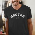 Doctor 2021 Est Medical Doctor Med School Graduation Men's V-Neck T-Shirt