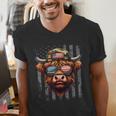 Highland Cow 4th July USA Flag Dad Father America Men Boys Men's V-Neck T-Shirt