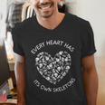 Leo Tolstoy Quote Dark Introvert Book Lover Skeleton Sayings Men's V-Neck T-Shirt