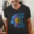 Proud Mom Of a 2022 Senior Shirt Graduation 2022 Women's Men's V-Neck T-Shirt