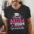 Proud Mom Of 2024 5th Grade Graduate Mother Graduation Men's V-Neck T-Shirt