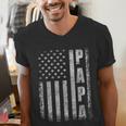 Proud Papa Fathers Day 2025 Dad America USA Flag Men's V-Neck T-Shirt