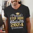 Proud Step Mom Of Kindergarten Graduate 2024 Graduation Step Men's V-Neck T-Shirt