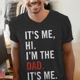 Retro It's Me Hi I'm The Dad It's Me For Dad Men's V-Neck T-Shirt