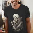 Skeleton Hugging Cat Halloween Cat Lover Cat Mom Dad Men's V-Neck T-Shirt