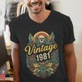 Vintage 1981 Retro Badge Nostalgia Eighties Compass Skull Men's V-Neck T-Shirt