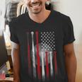 Vintage Baseball American Flag Classic Fit Tee For Dad And Mom Men's V-Neck T-Shirt