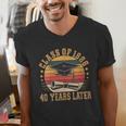 Vintage Class Of 1986 40 Years Later Reunion 40th Graduation Men's V-Neck T-Shirt