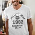 Class Of 1982 Graduation Yr High School Pride Vintage Retro Men's V-Neck T-Shirt