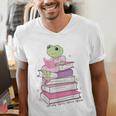 Cute Book Lover Frog Pretty Girls Read Books Kawaii Reading Men's V-Neck T-Shirt