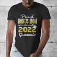 Proud Bonus Mom Of 2022 Graduate Class 2022 Graduation 22 Men's V-Neck T-Shirt