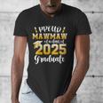 Proud Mawmaw Of a Class Of 2025 Graduate Graduation 2025 Men's V-Neck T-Shirt