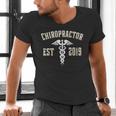 Chiropractor Est 2019 Graduate Chiro Graduation Art Print Men's V-Neck T-Shirt