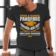 College Degree 2022 Graduation Graduate Men's V-Neck T-Shirt