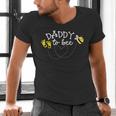 Daddy To Bee Pregnancy Announcement Baby Shower Men's V-Neck T-Shirt