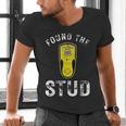 Found The Stud Dad Joke Handy Tools Stud Finder Men's V-Neck T-Shirt Found The Stud Dad Joke Handy Tools Stud Finder Men's V-Neck T-Shirt