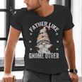 Grandpa Fathers Day Gnome For Men And Best Dad Pun Men's V-Neck T-Shirt