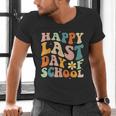 Happy Last Day Of School Groovy Teacher Student Graduation Men's V-Neck T-Shirt