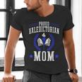 Proud Valedictorian Mom Graduation Grad Mom Class Of 2025 Men's V-Neck T-Shirt