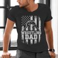 Wrestling Dad US Flag Fathers Day Wrestling Fans Men's V-Neck T-Shirt