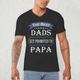 The Best Dads Get Promoted To Papa Father's Day New Grandpa Men's V-Neck T-Shirt