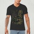 JROTC Dad United States Distressed Camo w US Flag Men's V-Neck T-Shirt