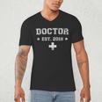 Medical Student GraduationShirt Doctor Est 2018 Men's V-Neck T-Shirt