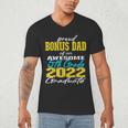 Proud Bonus Dad Of 5th Grade Graduate 2022 Family Graduation Men's V-Neck T-Shirt