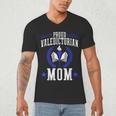 Proud Valedictorian Mom Graduation Grad Mom Class Of 2025 Men's V-Neck T-Shirt