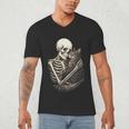 Skeleton Hugging Cat Halloween Cat Lover Cat Mom Dad Men's V-Neck T-Shirt