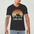 Vintage Lion Dad Father Grandpa Father's Day Men's V-Neck T-Shirt
