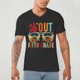 Vintage Peace Out 5th Grade Graduation Last Day Of School Men's V-Neck T-Shirt