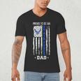 Vintage USA Flag Proud To Be An US Air Force Dad Men's V-Neck T-Shirt