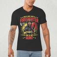 Woman Firefighter Aunt TiTi Auntie Black Graduation Men's V-Neck T-Shirt