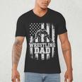 Wrestling Dad US Flag Fathers Day Wrestling Fans Men's V-Neck T-Shirt