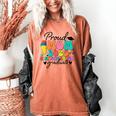 Proud Mom Class Of 2025 Kindergarten Graduate Graduation Women's Comfort Colors T-Shirt Yam