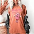 Read 'Em Western Cowgirl Retro Groovy Reading Books Women's Comfort Colors T-Shirt Yam