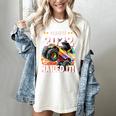 Class Of 2022 Monster Truck Graduation Cap Retro Sunset Boy Women's Comfort Colors T-Shirt Ivory