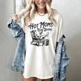 Hot Moms Read Books For Moms Book Lover Women's Comfort Colors T-Shirt Ivory
