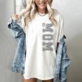 Proud Mom Of A 2026 Graduate Grad Senior Mother Graduation Women's Comfort Colors T-Shirt Ivory
