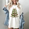 Xmas Tree Books Merry Christmas Coquette Bow Teacher Holiday Women's Comfort Colors T-Shirt Ivory