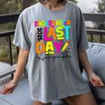 2025 Last Day Of School Autograph Kindergarten Graduation Women's Comfort Colors T-Shirt Gray