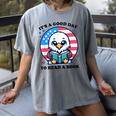 A Good Day To Read a Book Reading Eagle With American Flag Women's Comfort Colors T-Shirt Gray