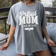Proud Mom Of 2025 Graduate Senior Mom 25 Graduation Women's Comfort Colors T-Shirt Gray