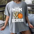 Proud Senior Mom Class Of 2026 Basketball Graduation Leopard Women's Comfort Colors T-Shirt Gray