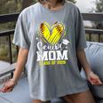 Proud Senior Mom Class Of 2026 Softball Graduation Heart Women's Comfort Colors T-Shirt Gray