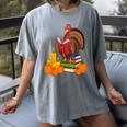 Turkey Reading Books Fall Thanksgiving Teacher Book Women's Comfort Colors T-Shirt Gray