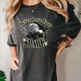 The Addams Family TV Series – Uncle Fester Graduation Spark Premium Women's Comfort Colors T-Shirt Pepper