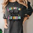 Last Day Autographs 1st Grade Graduation Boys Girls Groovy Women's Comfort Colors T-Shirt Pepper